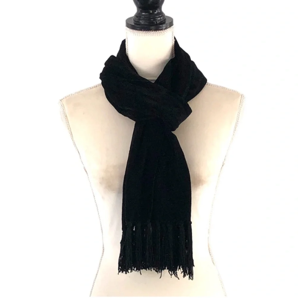 David & Young Black Winter Scarf With Fringe Detail